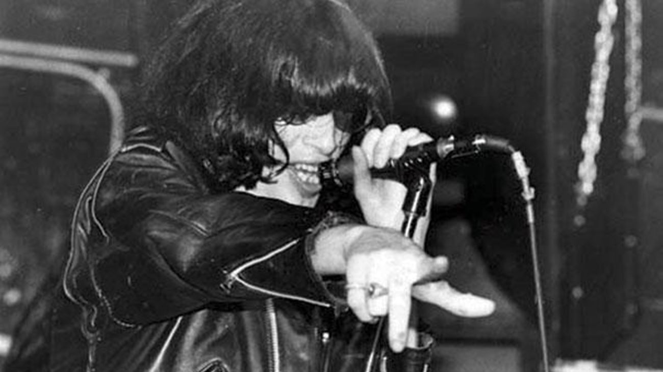The Ramones' debutalbum selger til gull