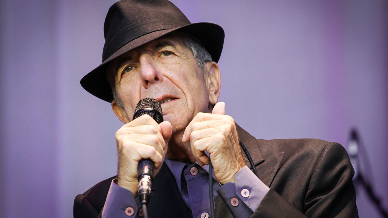 Leonard Cohens sønn skriver minneord om sin far