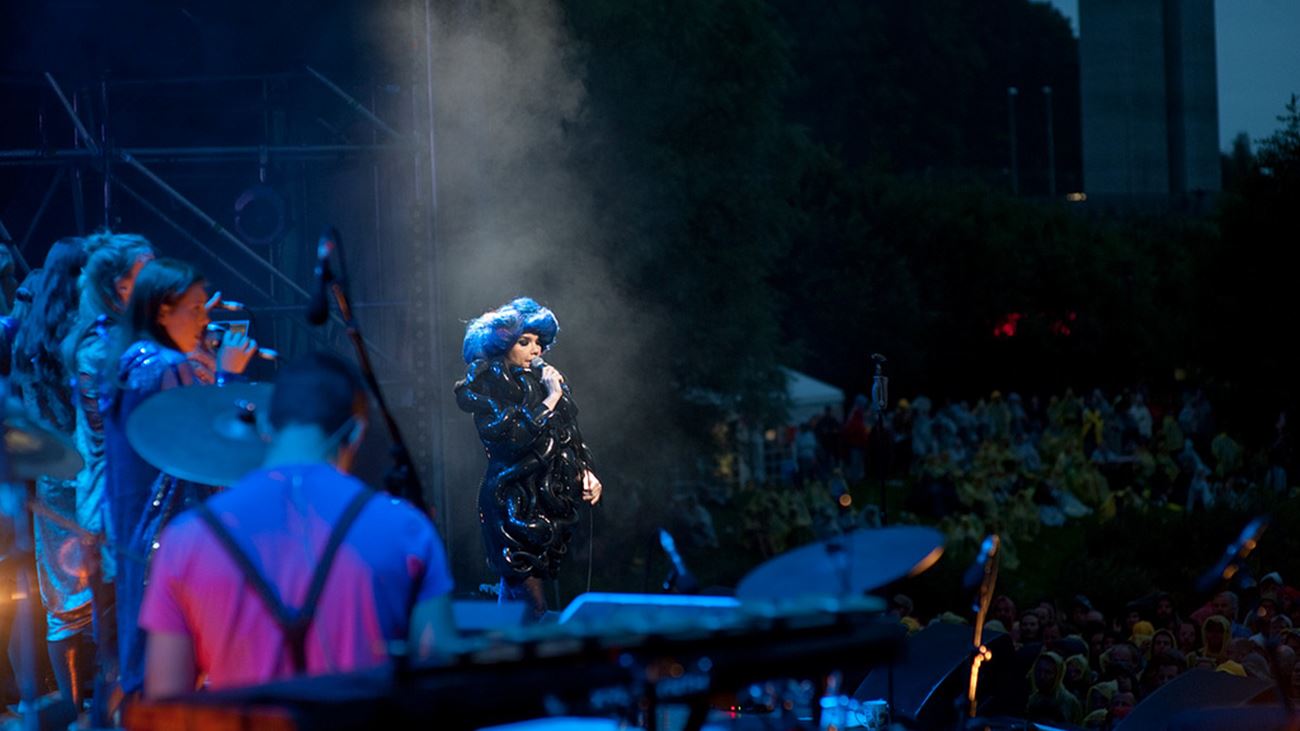 Björk: Enga, Øyafestivalen