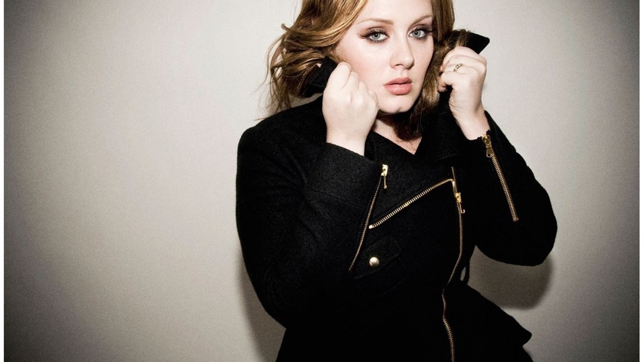 Adele drøyer med album