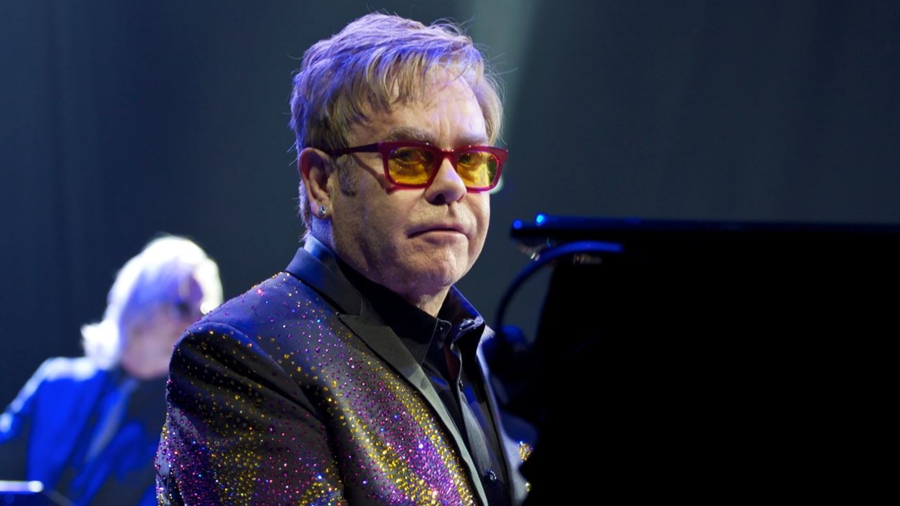 Elton John besøker Norge — igjen