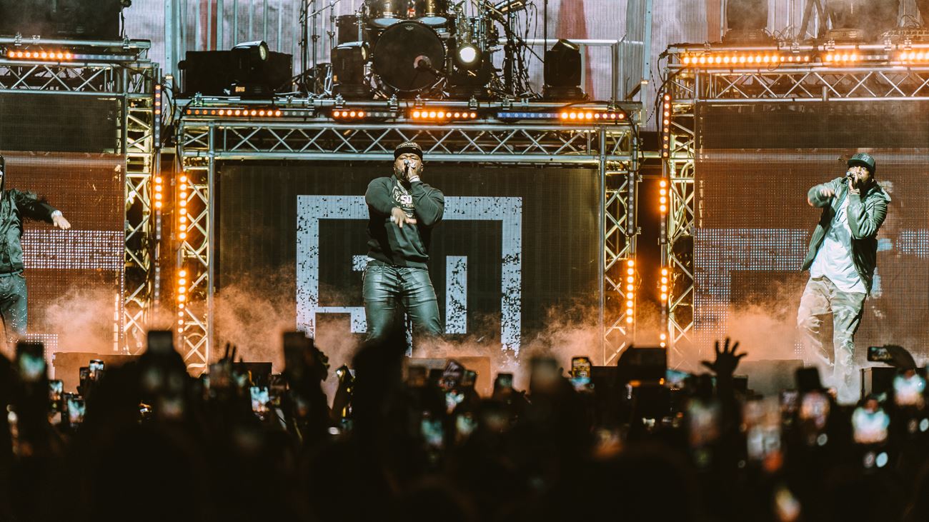 50 PER CENT: Midtveis i konserten måtte rapperen sakke ned tempoet